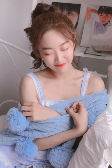 打烊后仅剩俩个人的沙龙日剧吧